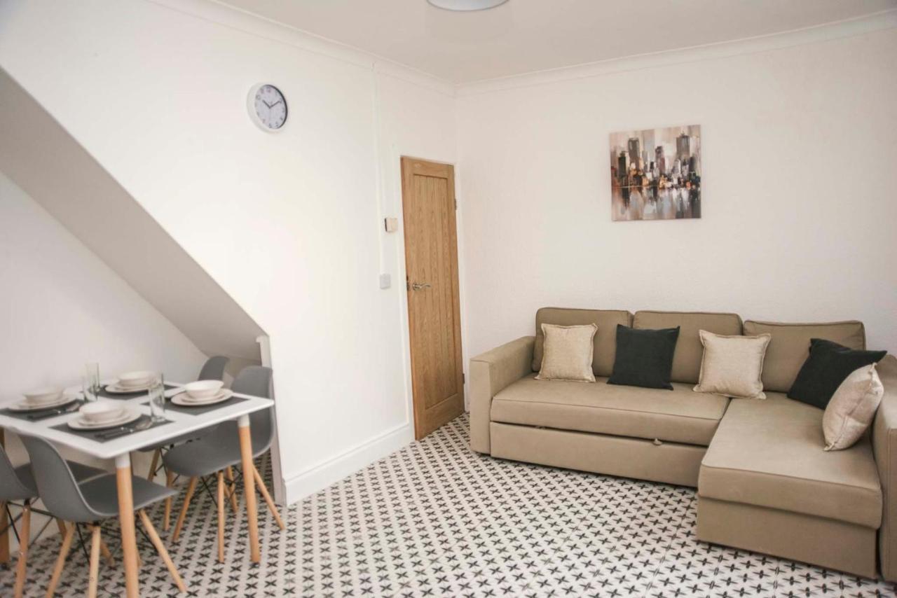 Vila Six Bells Retreat Abertillery Exteriér fotografie